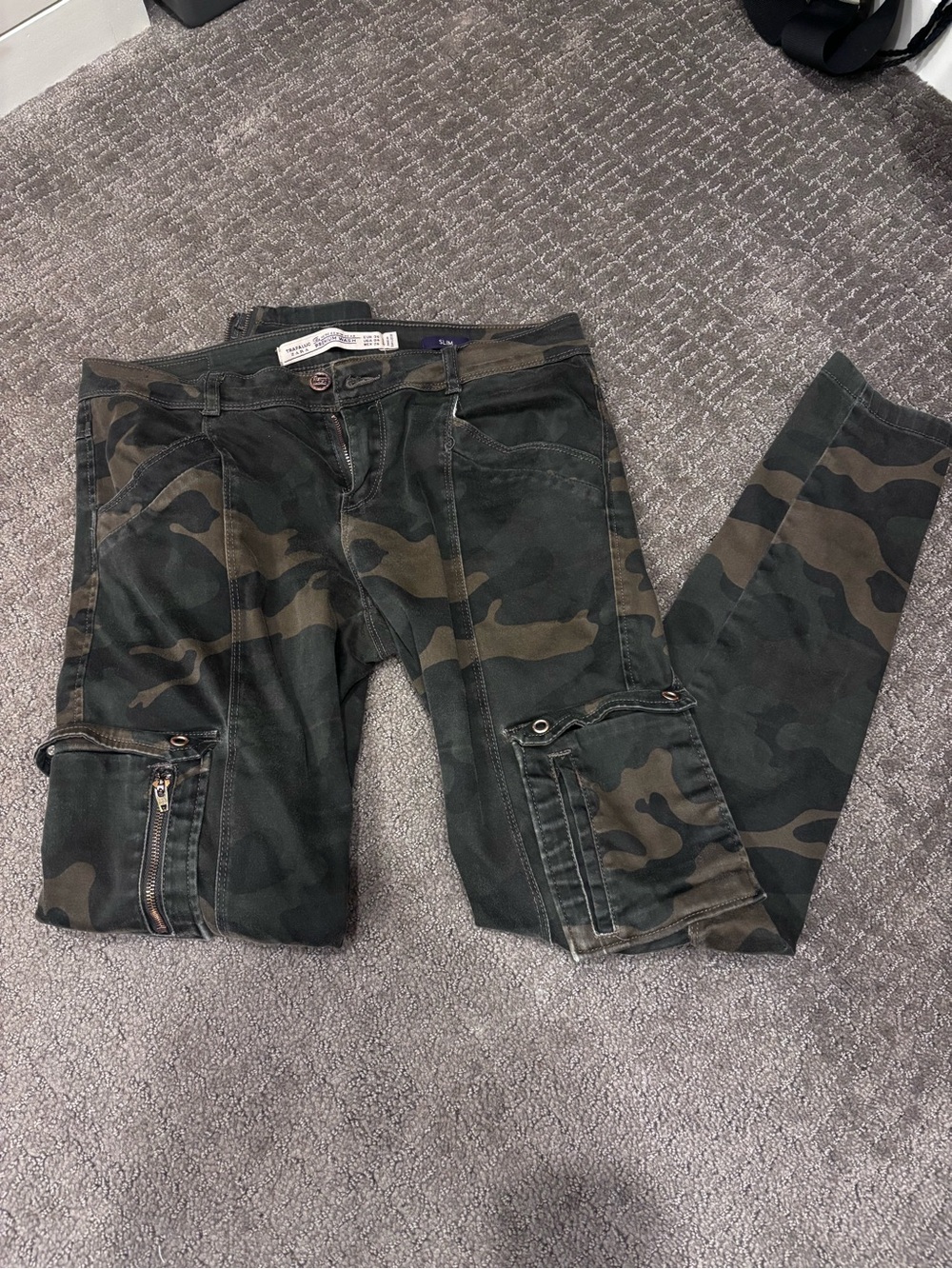 Zara Women’s Camo Cargo Jeans - Olive Green